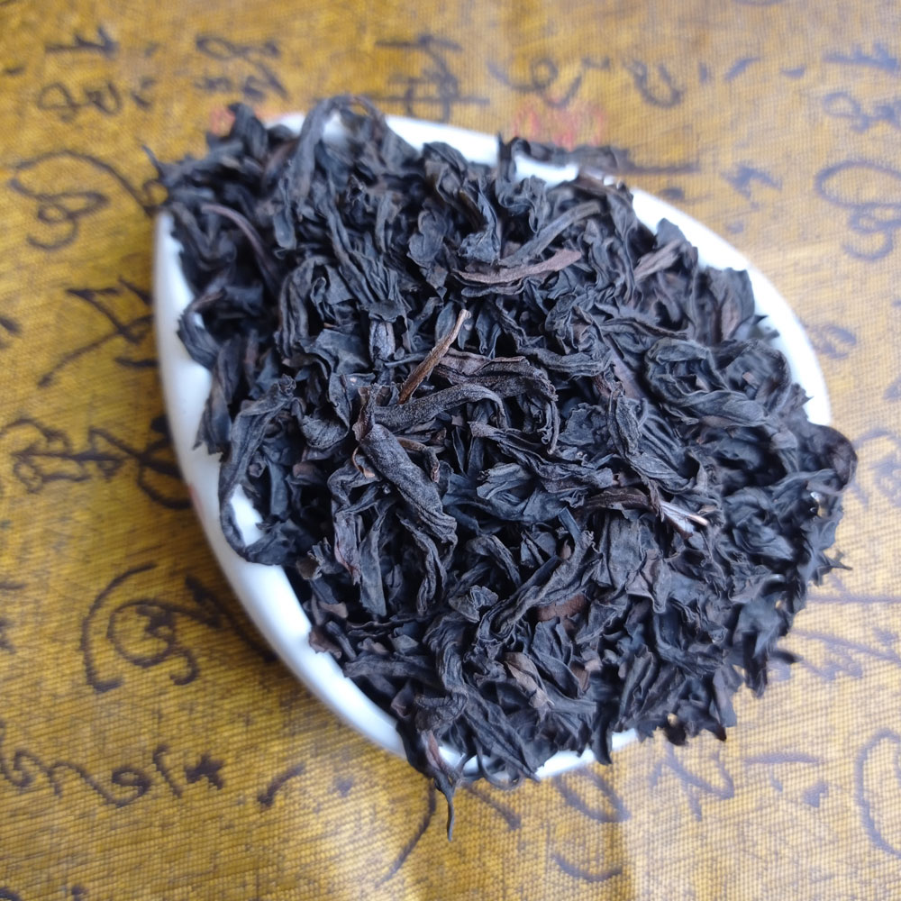 Чай Да Хун Пао из Уи Шань (сильной обжарки).